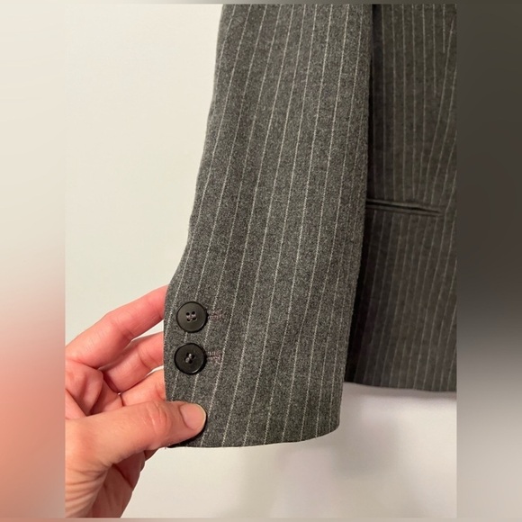 Zara Pinstripe suit blazer - small PTP 18 inch - Picture 4 of 9